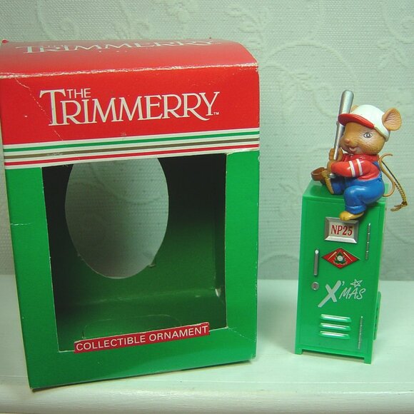 1997 Lustre Fame Trimmery ornament-mouse baseball player on locker--4 1/2" tall - Picture 1 of 6